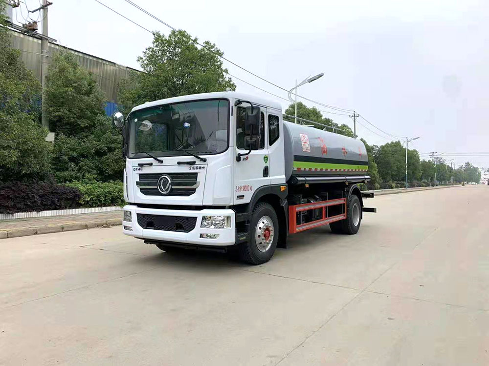CLW5182GPSD6型綠化噴灑車(chē)