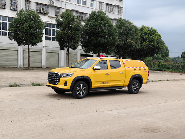 CLW5030XZHADR指揮車