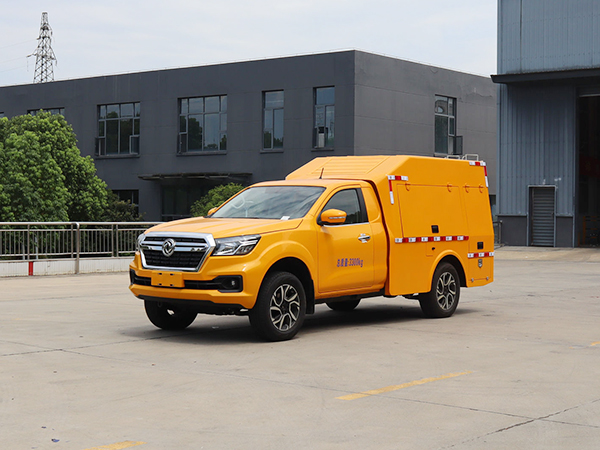CLW5030XDYADR型電源車