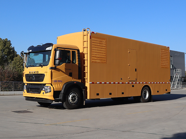 CLW5180XDYADR型電源車