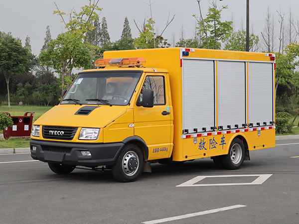 CLW5040XXHN6型救險(xiǎn)車
