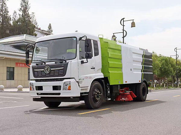 CLW5180TSLD6型掃路車